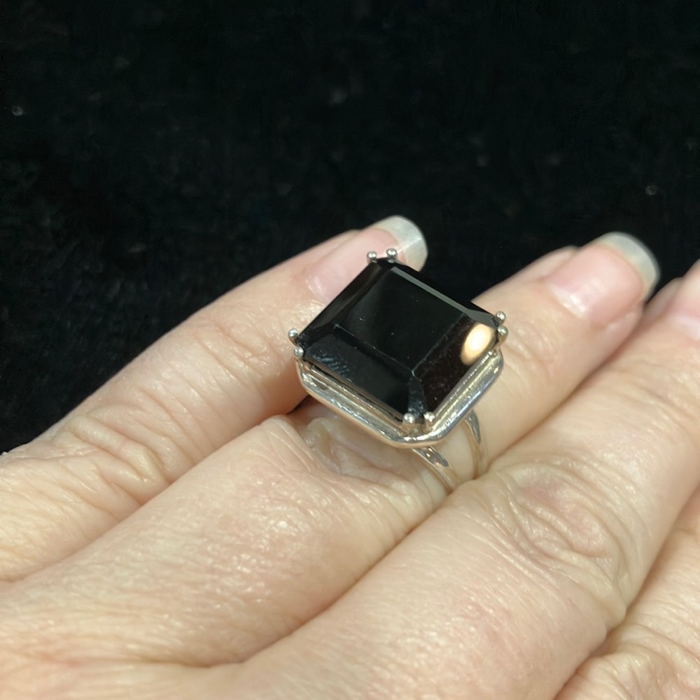 Square Statement Ring - D22
